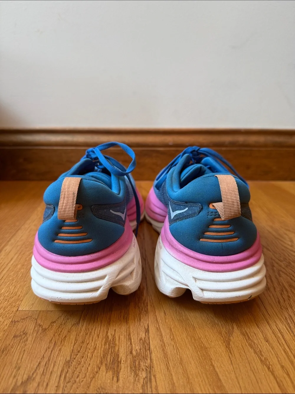 Hoka Bondi 8 Running Shoes Coastal Sky All Aboard Limited Edition Women’s Sz 10